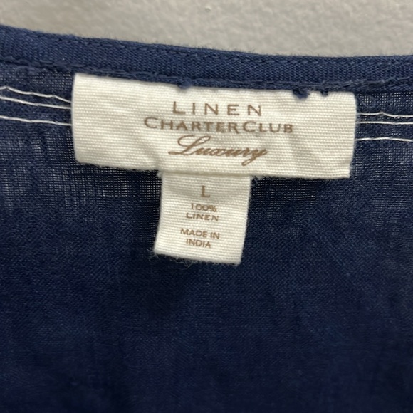 Embroidered beads decorate the neckline and cuffs of this comfortable - Picture 3 of 3